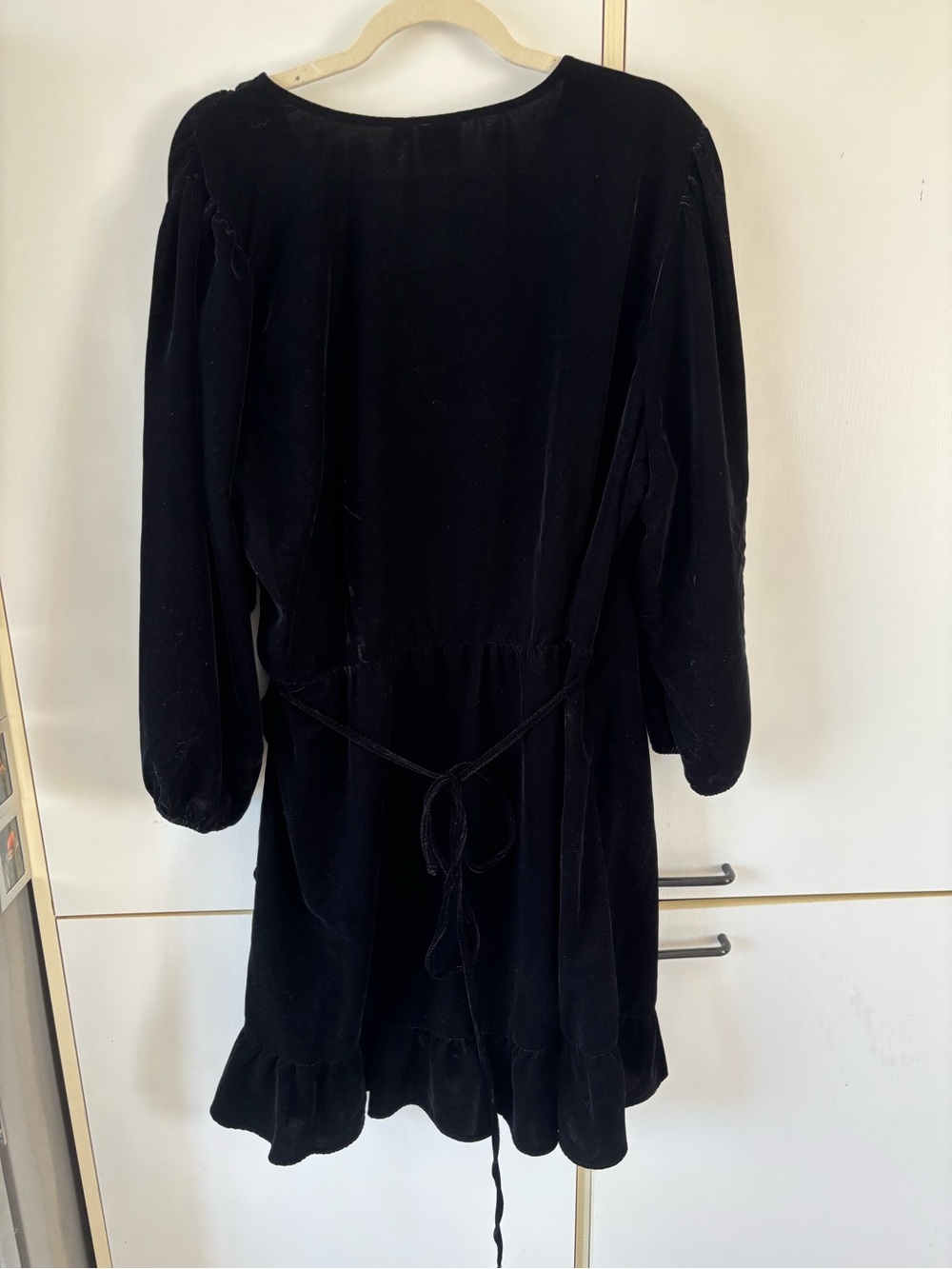 GAP Velvet Wrap Dress XXL Black Long Sleeve Ruffle Hem Waist Tie Plus Size - Picture 6 of 12